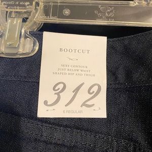 Women’s jeans